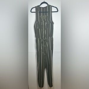 Iris Olive Green & White Striped Sleeveless Pants Jumpsuit. Size Large. Layering